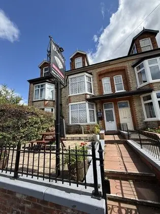 Diamonds Guest House - Öne Çıkan Resim