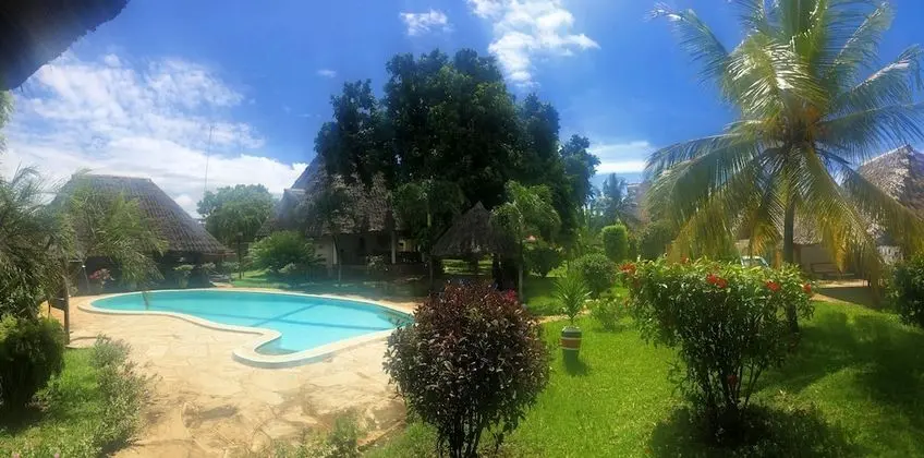 Diani Paradise Villas - Havuz