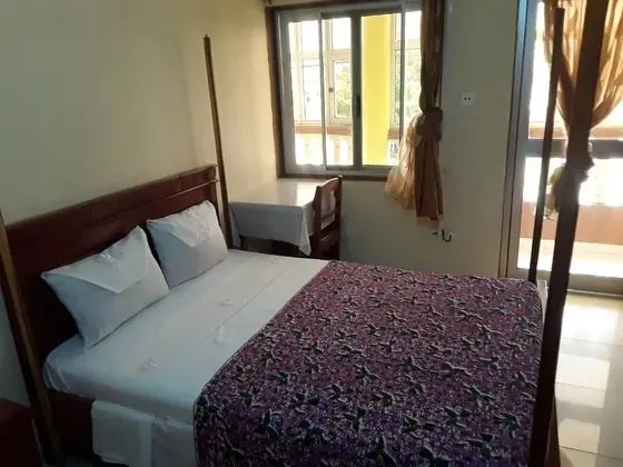 Diaspora Bénin Hôtel Christophe Elisabeth - Oda