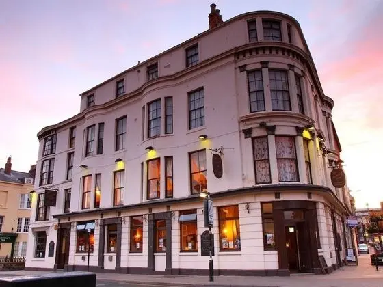 Dickens Bar and Inn