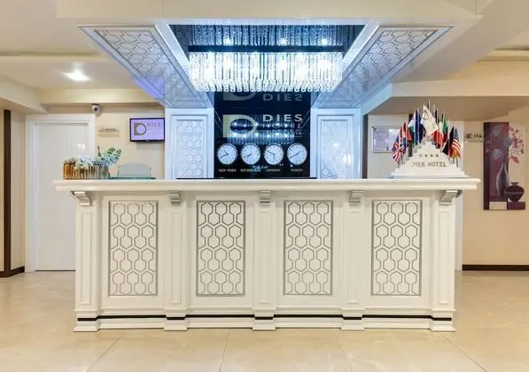 Dies Hotel - Lobi