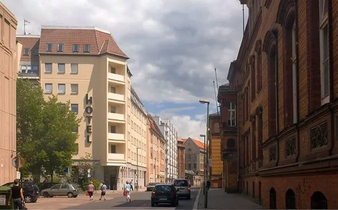 Dietrich-Bonhoeffer-Hotel