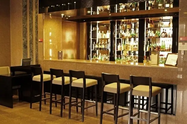 Dighton - Bar