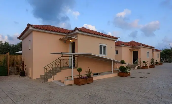 Dimitra Villa with Private Pool 250m to the beach - Dış Mekan