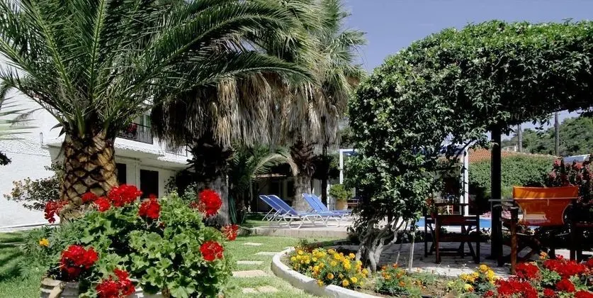 Villa Dimitris Apartments & Bungalows - Dış Mekan