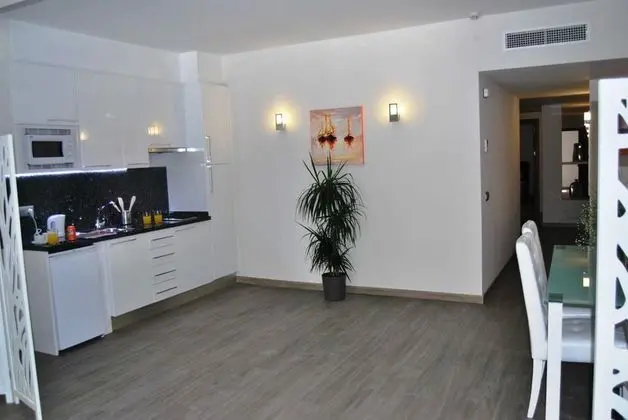 Dimona Suites