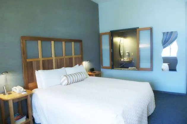 Dimond Center Hotel