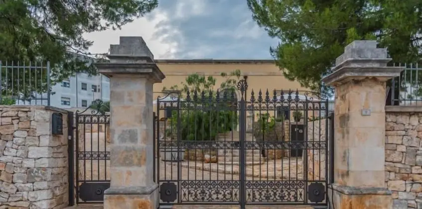 Dimora Palmisano Villa & Trulli