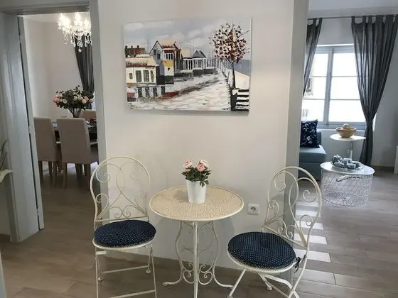 Dina's House - İç Mekan