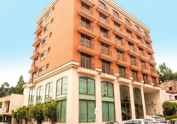Hotel Dinastia Real