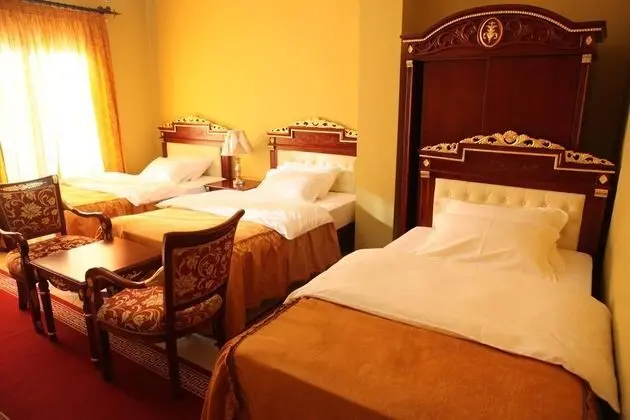 Dinasty Hotel Rezidence