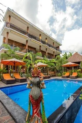 Dinatah Lembongan Villas - Havuz