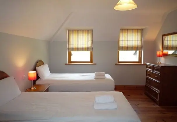 Dingle Courtyard Cottages 2 Bed Sleeps 4 - Oda