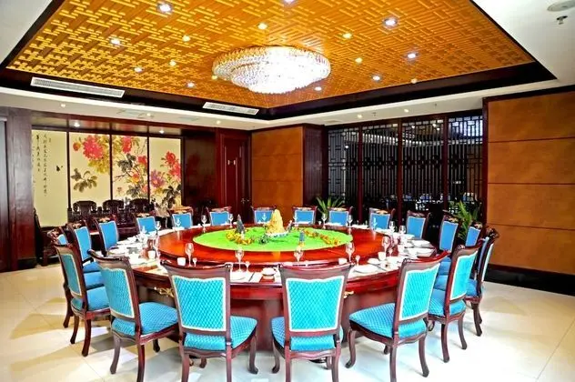 Dinis Business Hotel Kaiyuan Branch - Yerinde Yemek