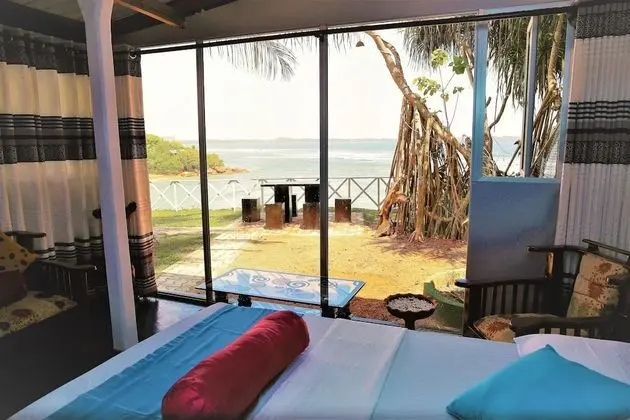 Dinsara Pearl Villa - Oda