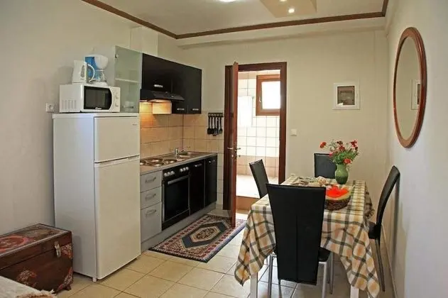 Dionysos Apartments - Mutfak