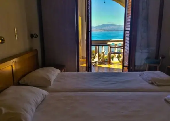 Dionysos Apartments - Oda