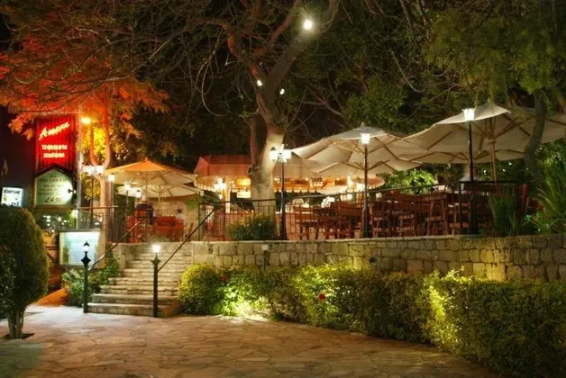 Dionysos Central