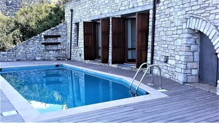 Dionysos Luxury Villa - Havuz
