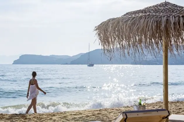Dionysos sea side resort - Plaj