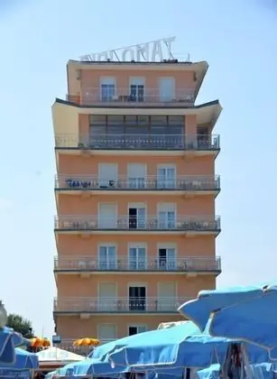 Hotel Diplomat Marine