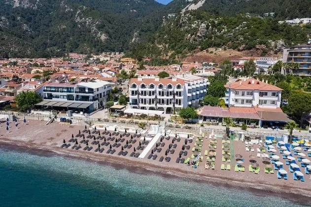 Diplomat Hotel - Dış Mekan