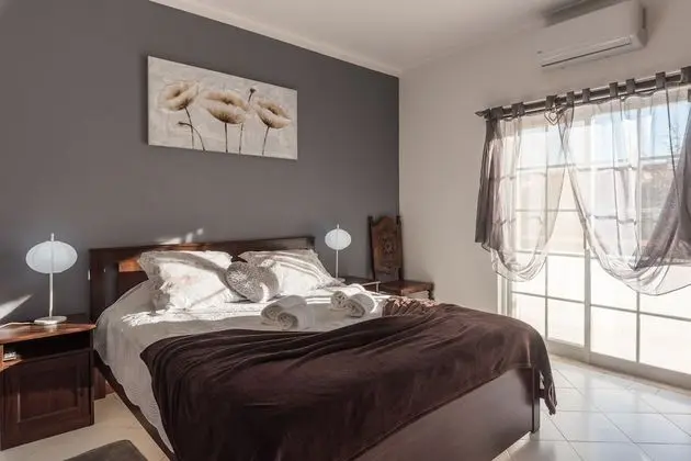 Dipti's Bed and Breakfast