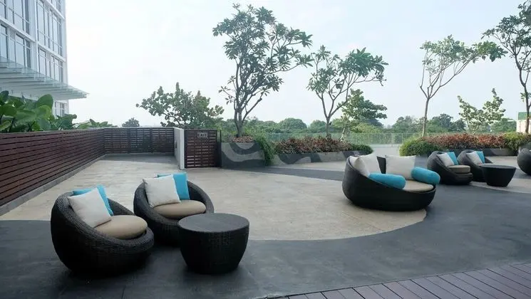 Direct Access to Shopping Mall Studio Apartment at U Residence