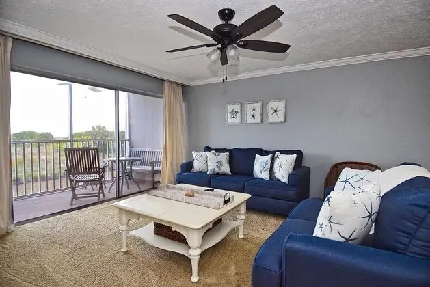 Direct Beachfront Delight by Beachside Management