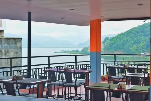 Hotel Direction Pokhara - Yerinde Yemek