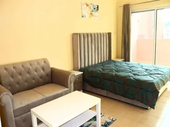 Discovery Gardens - Stunning Studio With Balcony And Free Parking