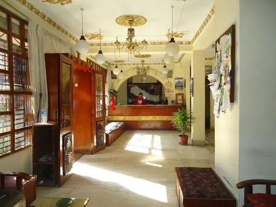 Hotel Discovery Inn - Lobi