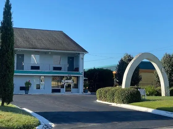 Discovery Inn Macon