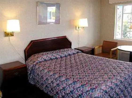 Discovery Inn Monterey Bay