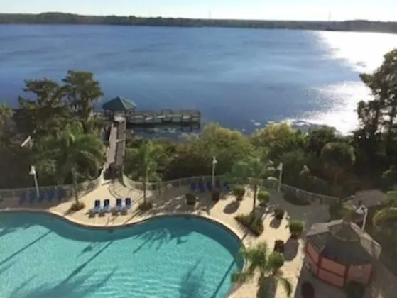 Disney Penthouse Amazing Lake Bryan View 2 Bedroom Condo by Redawning - Havuz