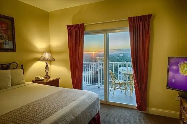 Disney Penthouse Amazing Lake Bryan View 2 Bedroom Condo by Redawning - Oda