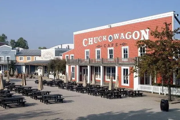 Disney's Hotel Cheyenne + Bilet
