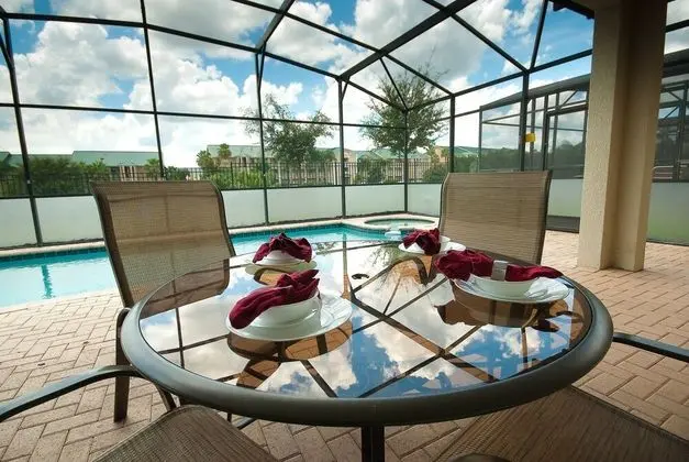 Disneyshome - Yerinde Yemek