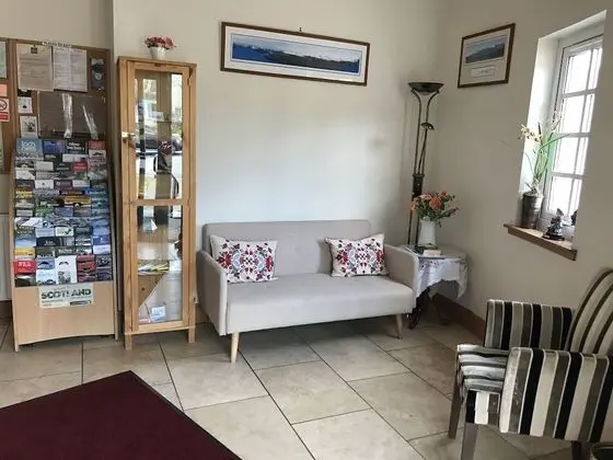 Distillery Guest House - Lobi