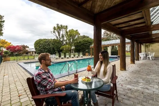 Distinction Te Anau Hotel And Villas - Havuz