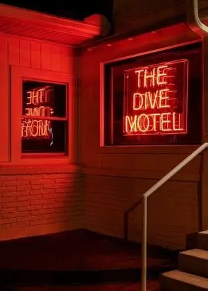 The Dive Motel & Swim Club - Dış Mekan