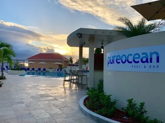 Divi Little Bay Beach Resort - Havuz