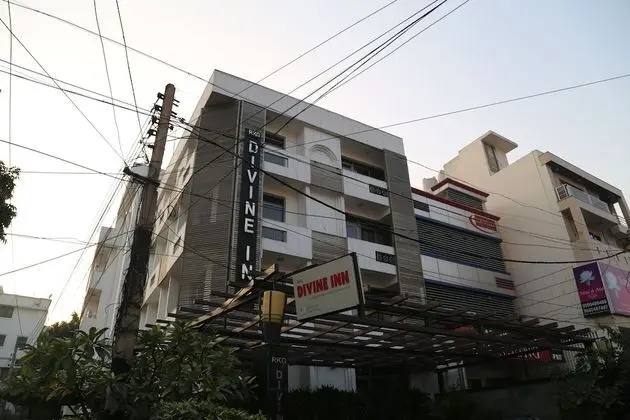Divine Inn Hotel