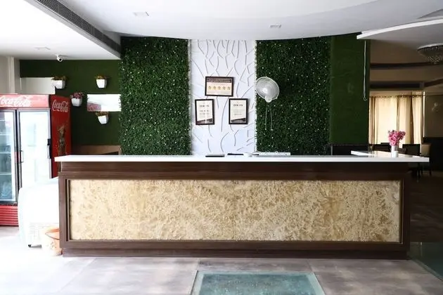 Diwan Hotel and Restaurant - Lobi