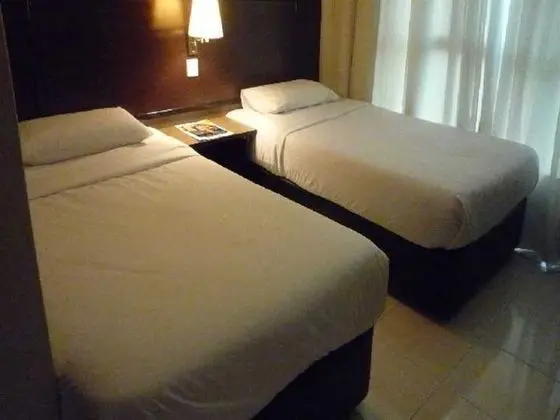 Dj Citi Point Hotel - Oda