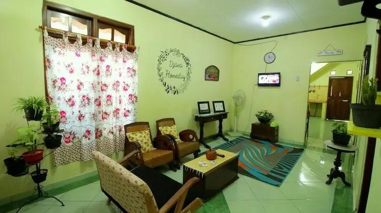 D'Java Homestay Lempuyangan By The Grand Java - İç Mekan
