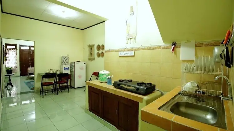 D'Java Homestay Lempuyangan By The Grand Java - Mutfak