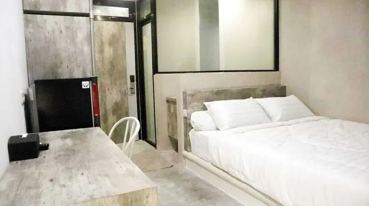 Djuragan Kamar Gunung Anyar - Öne Çıkan Resim