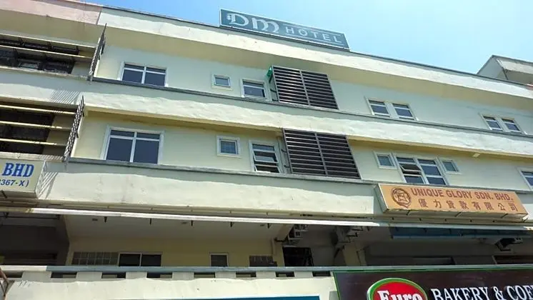 DM HOTEL