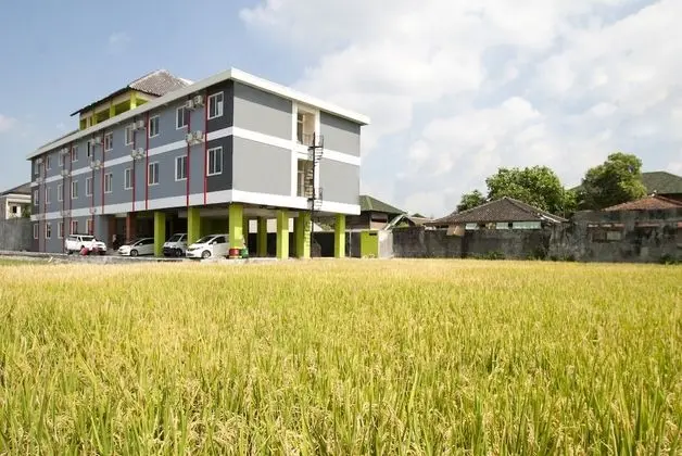 D'Madinah Residence Syariah Hotel Solo - Dış Mekan